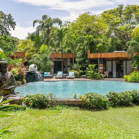 Ocho Artisan Bungalows (Adults Only)