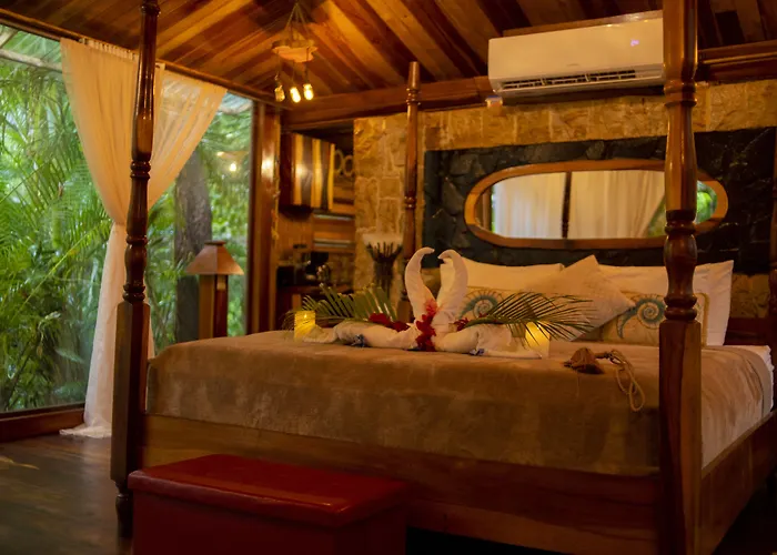 Ocho Artisan Tamarindo