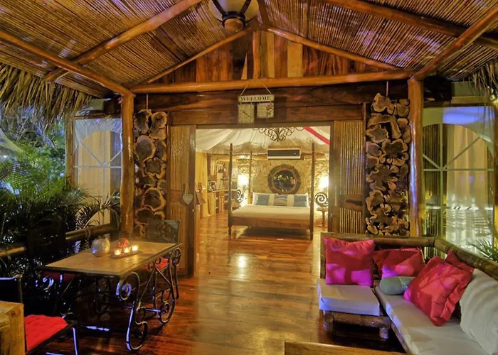 Ocho Artisan Hotel Tamarindo